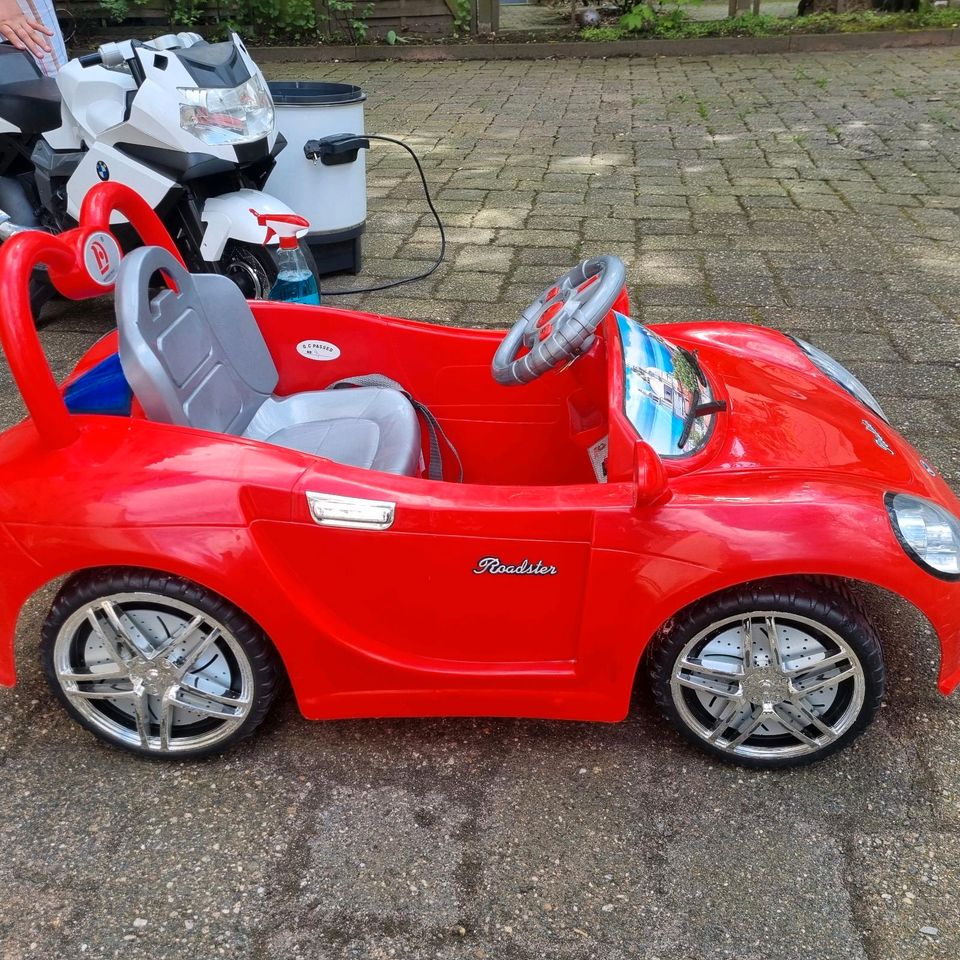 Roadster Kinder Elktroauto in Leipzig