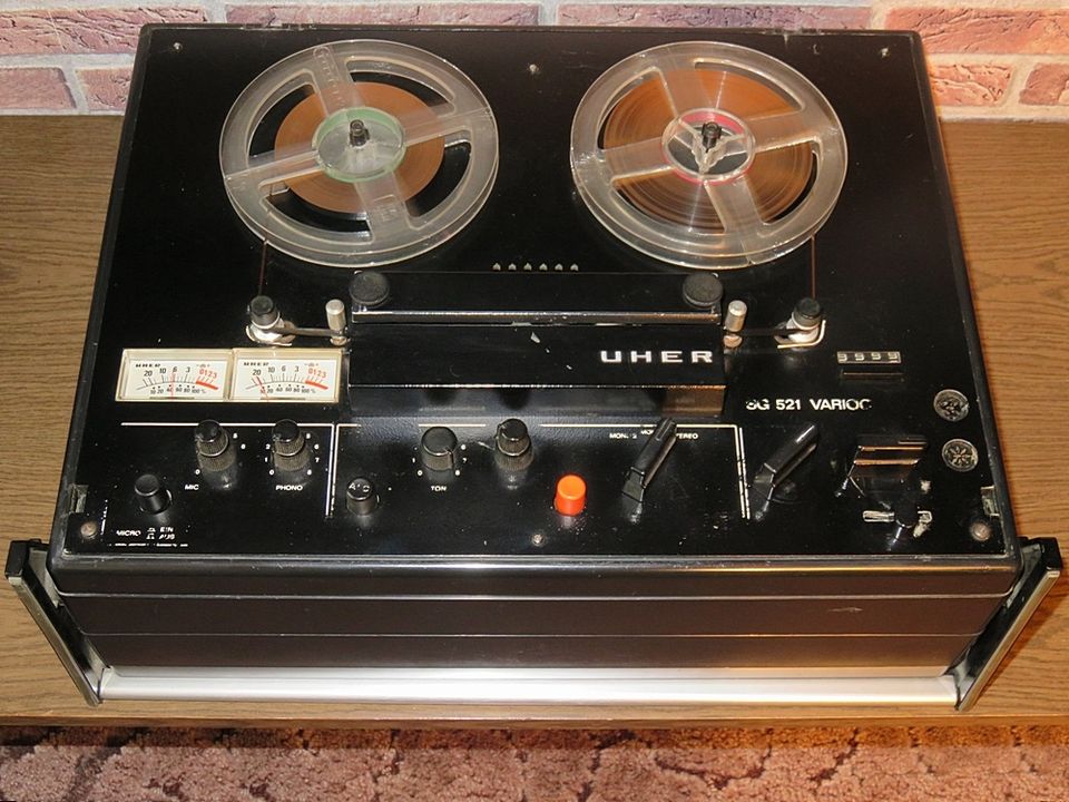 Uher-Tonbandmaschine Variocord SG 521 (mit speziellem Zubehör) in Berlin