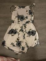Weißer Jumpsuit mit blauen Blumen und offenem Rücken Nordrhein-Westfalen - Velbert Vorschau