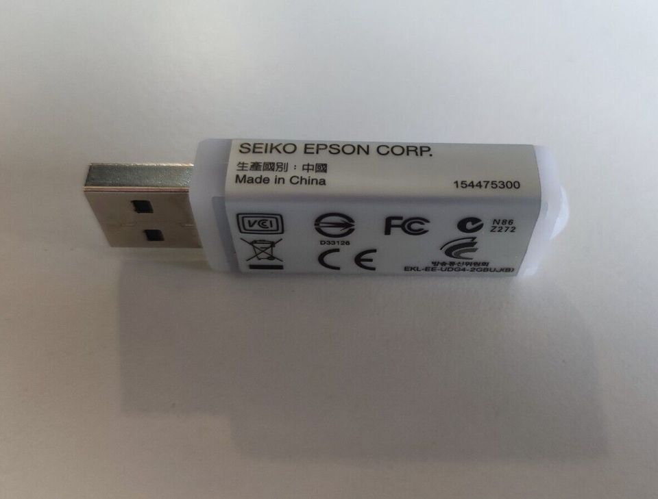 Epson ELPAP08 Model UDG4-2GBUJ-0747A USB Stick Wifi Dongle WLAN in Karlsruhe