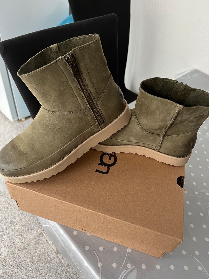 UGG Damen Stiefeletten 39 in Würselen