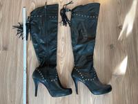 S. Oliver Stiefel Pommeln 38 w.neu Plateau schwarz pinke Sohle Düsseldorf - Lichtenbroich Vorschau