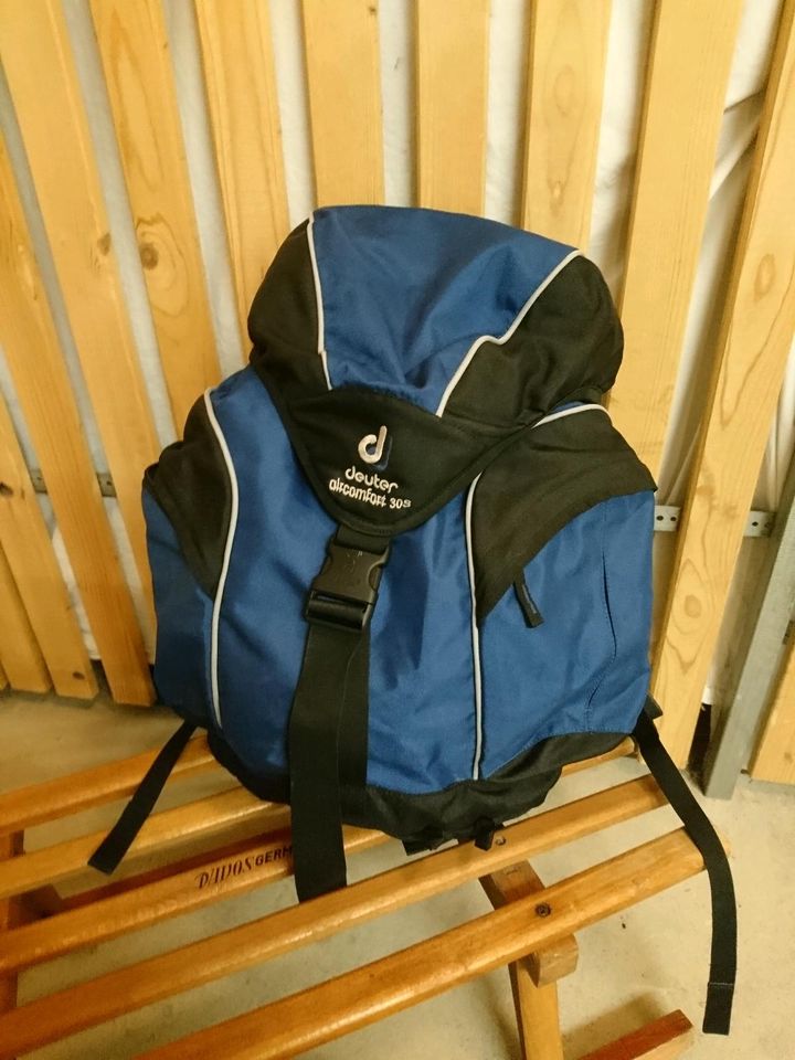 Rucksack Daybag Deuter ca. 25 l sehr guter Zustand in Dresden