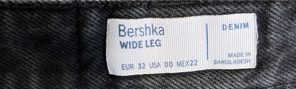 Bershka Wide Leg Jeans GR. 32 in Mülheim (Ruhr)