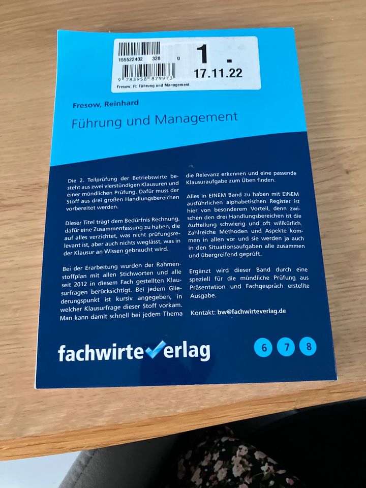 Prüfungswissen Kompakt Betriebswirte - Führung und Management in Mengen