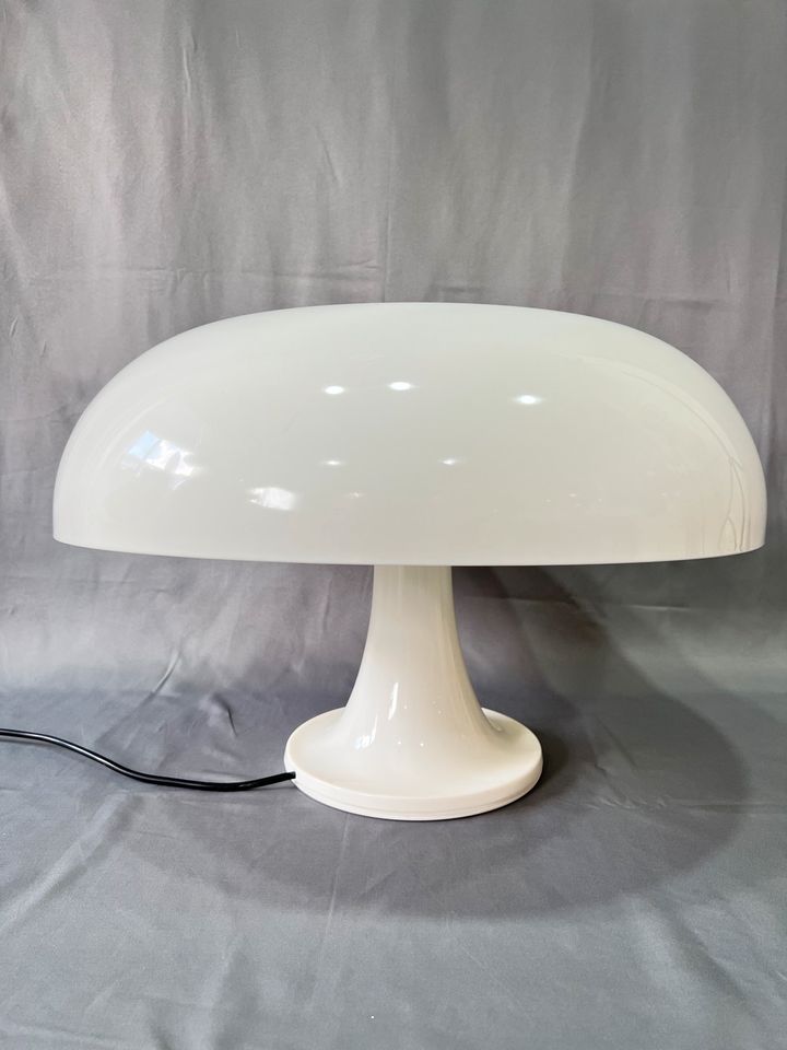 Vintage Artemide Milano Nesso Lampe 70er Mid Century Design Lamp in Hamburg