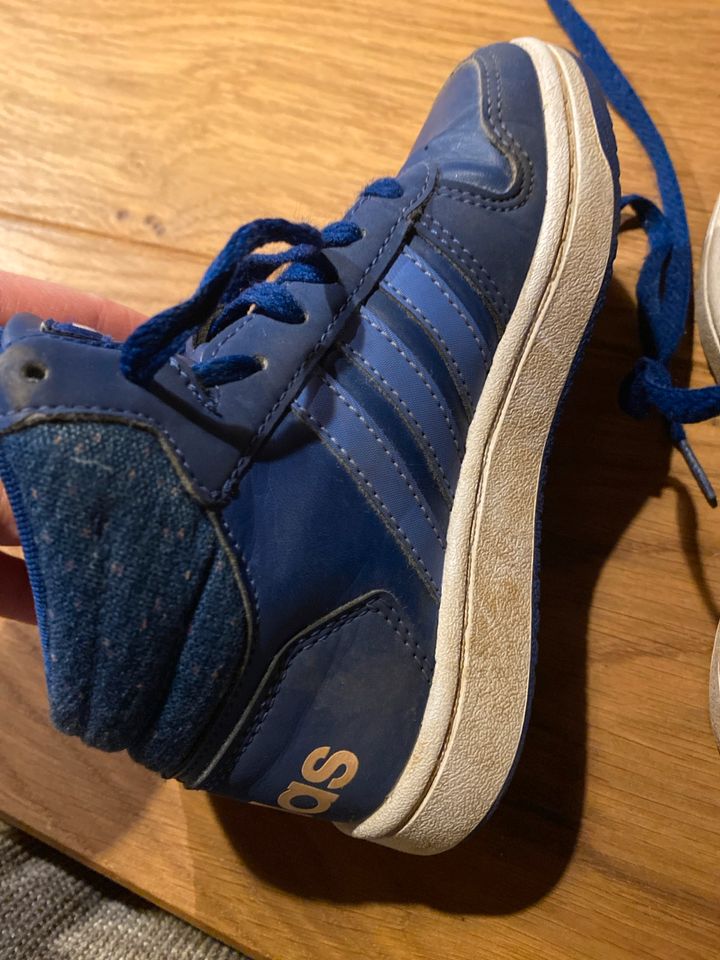 Adidas Sneaker 29 Turnschuh hoch zum Schnüren in Sarstedt