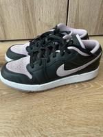 Nike Jordan low Schuhe Größe 38.5 Bayern - Erding Vorschau
