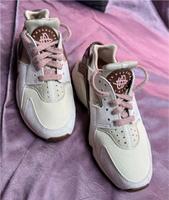 Nike Air Huarache - NEU / Größe 36 Hessen - Friedrichsdorf Vorschau