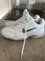 Nike Sandplatzschuhe, Größe 42 Tennis Nordrhein-Westfalen - Lübbecke  Vorschau