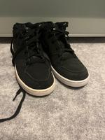 Nike Priority Mid Woman's Schwarz Glitzer Neumünster - Bönebüttel Vorschau
