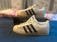 Adidas Superstar 42 Niedersachsen - Bovenden Vorschau