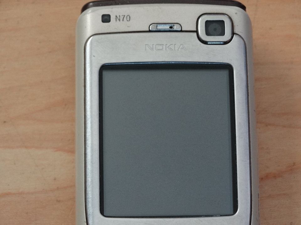 Nokia N70 Handy Retro Funktioniert Silber in Schwarzenbruck