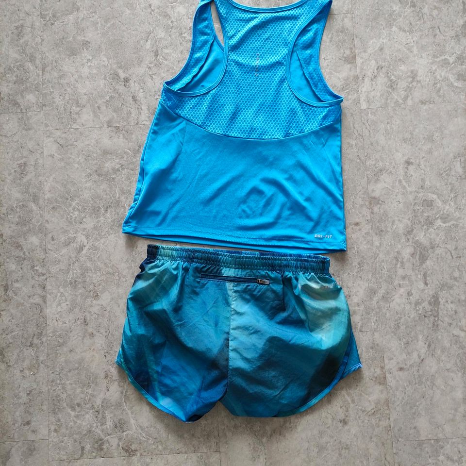 Niki Dri Fit Set Top und Shorts Gr XS in Merzenich