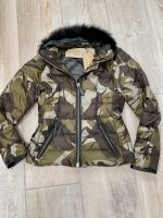 NEU/Etikett Burberry Daunenjacke/Jacke Camouflage XS/34-36,VK899E Hessen - Dornburg Vorschau