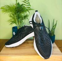 Turnschuh in schwarz Leipzig - Probstheida Vorschau