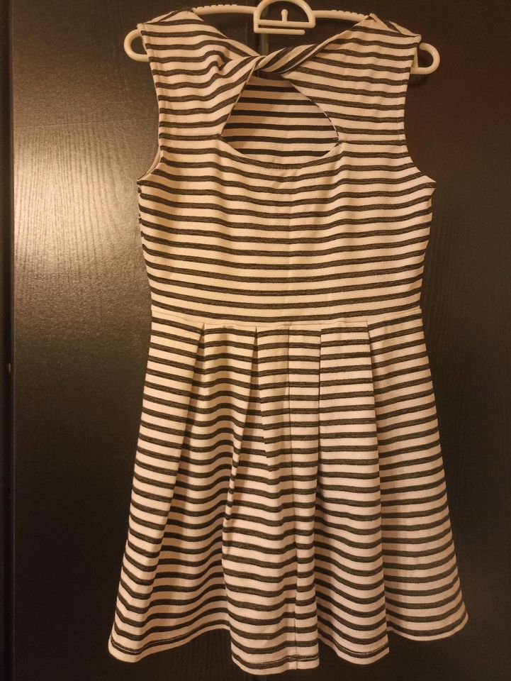 New Yorker FB sister Mini Sommerkleid weiß Streifen Größe L kurz in Blaustein