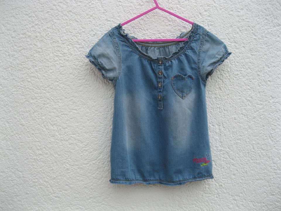 s. Oliver Bluse Jeansbluse Herz-Brusttasche blau Mädchen 104 110 in Ravensburg