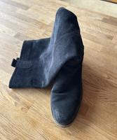 Stiefel Tamaris Cowboy Style dunkelblaues Wildleder Gr. 38 Baden-Württemberg - Fellbach Vorschau