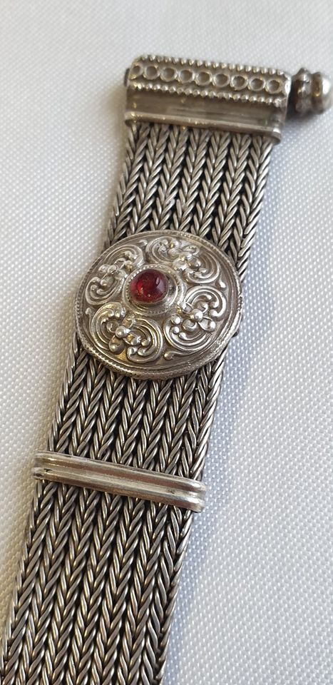 Antikes 900 Silber Armband mit Stift-Schließe 17 cm x 1,5 cm in Bacharach