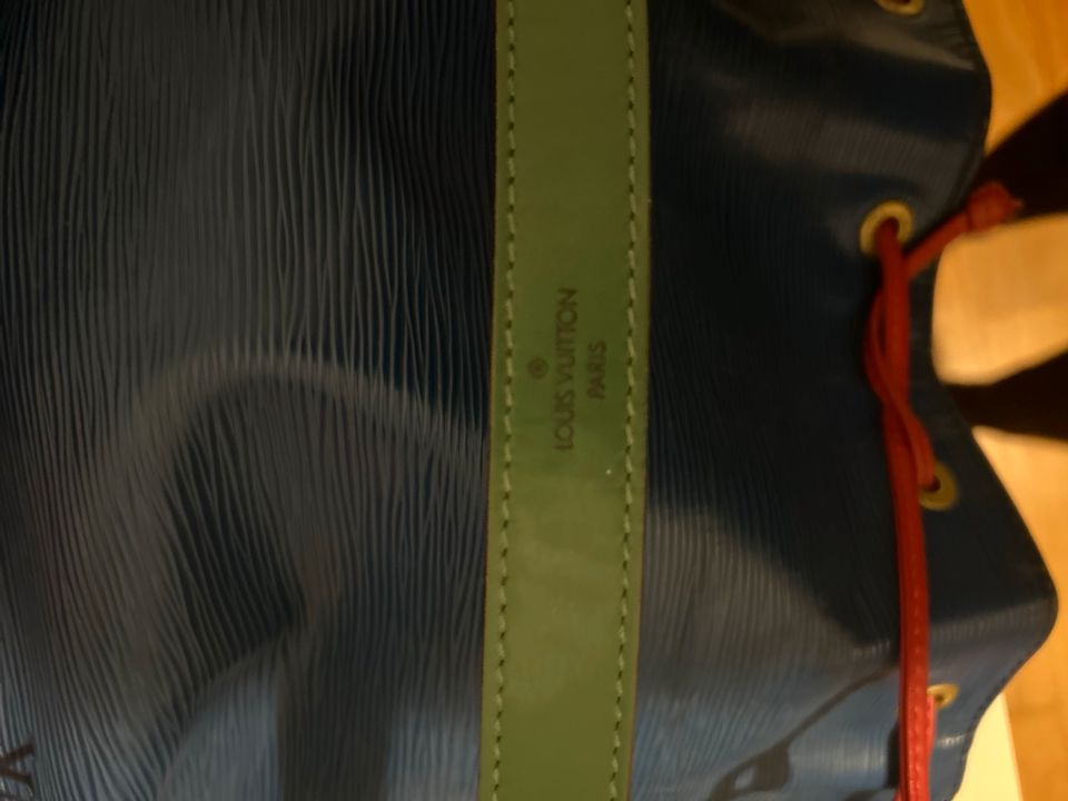 Louis Vuitton Sack Epi Noe blau Tasche in Hochdonn