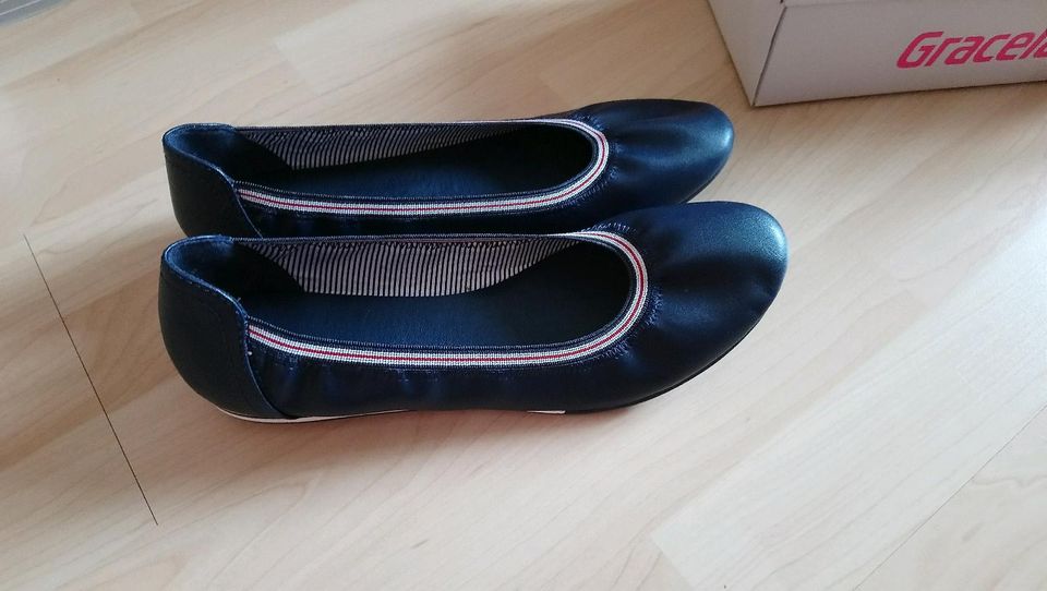 neue Ballerina von Graceland in Größe 42 in blau Teens in Herzogenaurach