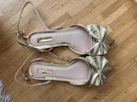 Be Mine Schuhe Ballerinas Gold schleife Brautschuhe asos gr 37 Baden-Württemberg - Tübingen Vorschau