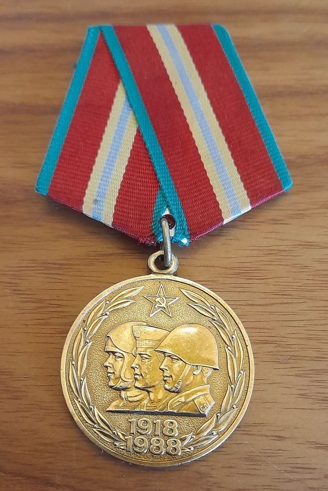 UdSSR Medaille „70 Jahre Streitkräfte der UdSSR“. in Troisdorf