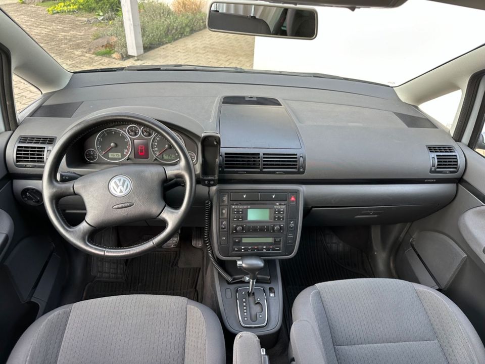 Volkswagen Sharan Comfortline Automatik in Langenzenn