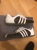 Adidas Leder Sportschuhe gr 42. KP:120euro. Wenig benutzt! Bayern - Augsburg Vorschau