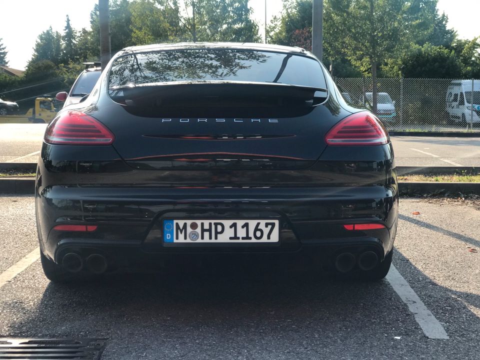 Porsche Panamera Diesel Sport Chrono 20“ Bi-Xenon in München