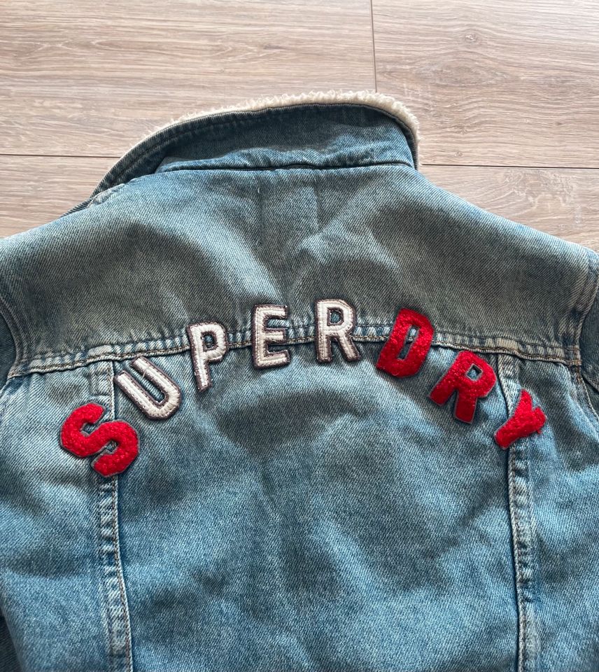 ❤️Superdry Jeansjacke gefüttert Gr. XS Patches blogger❤️ in Düsseldorf