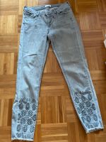 Rich & Royal Jeans mit Stickerei München - Au-Haidhausen Vorschau