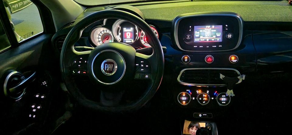 Fiat 500X  1,4 MultiAir Lounge Navi 18" Xenon Teilleder in Lemgo