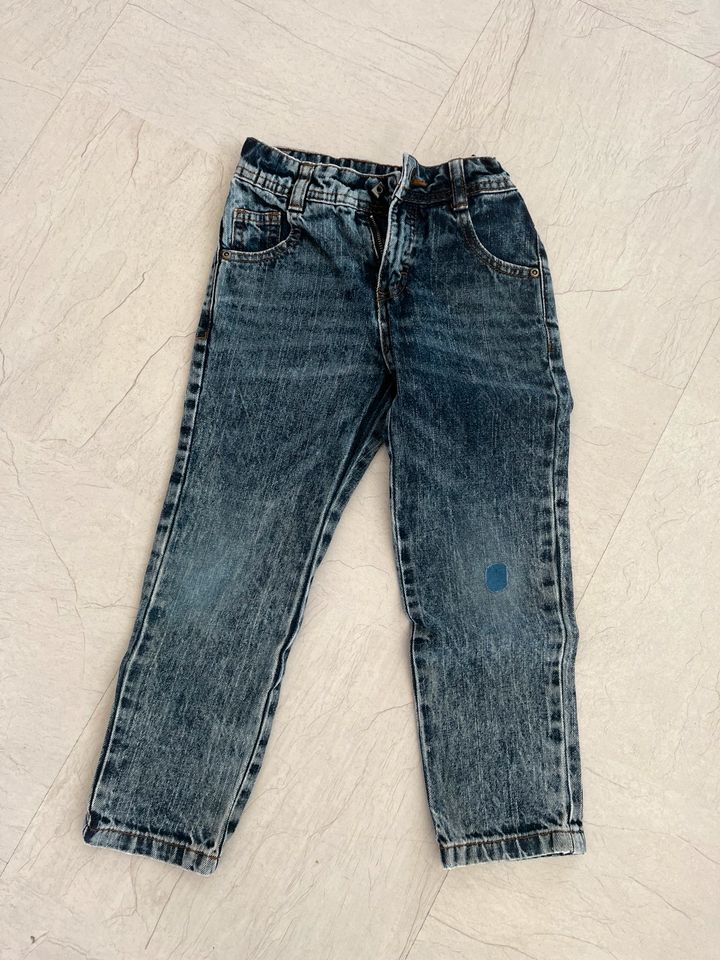 Jeans Größe 110 in Werneck