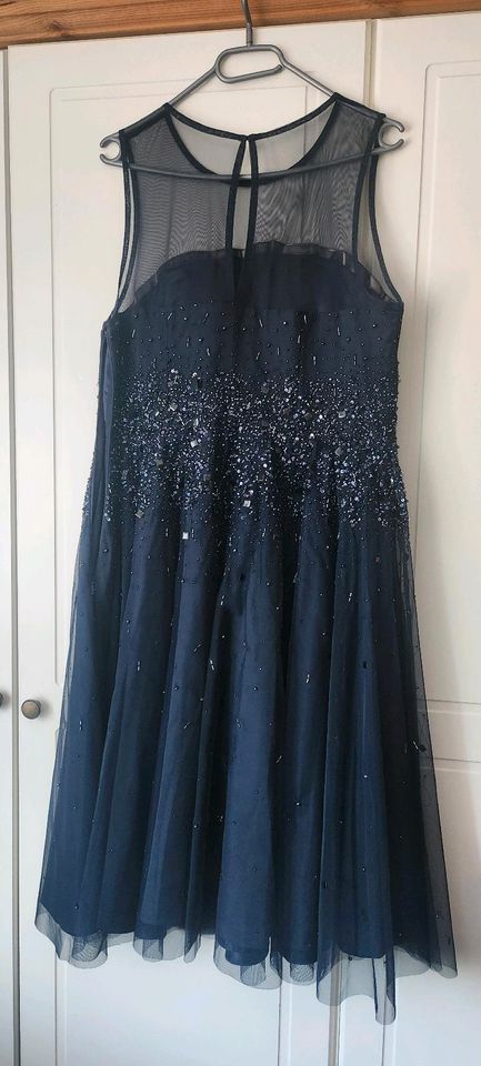 Kleid Abendkleid Hochzeitsgast in Selm