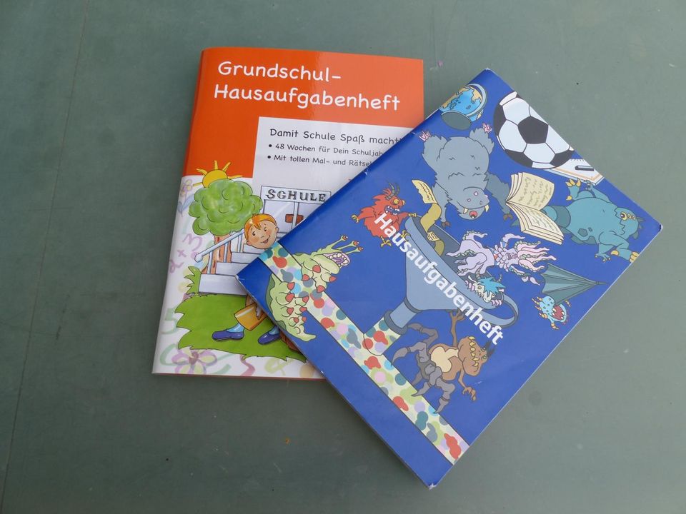 Hausaufgabenheft 2x Schule Heft Übersicht Hausaufgabe ❤️ NEU ❤️ in Burgkirchen