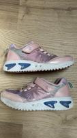 Sneakers Geox 36 Glitzer blinkend Dresden - Leubnitz-Neuostra Vorschau