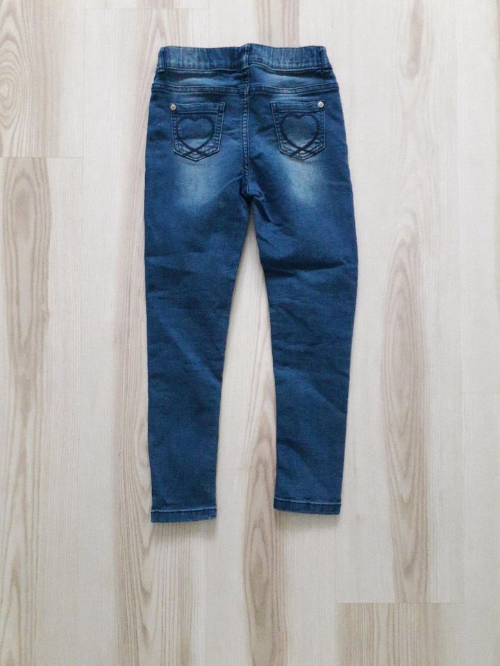 Jeggings - Jeans -  Mädchen - 122 - Patches - Aufnäher in Eibenstock