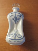 Porzellanflasche Lufthansa/Bommerlunder mit blauem Dekor, vintage Nordrhein-Westfalen - Neuss Vorschau