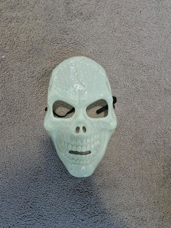 Halloween Maske NEU in Warburg