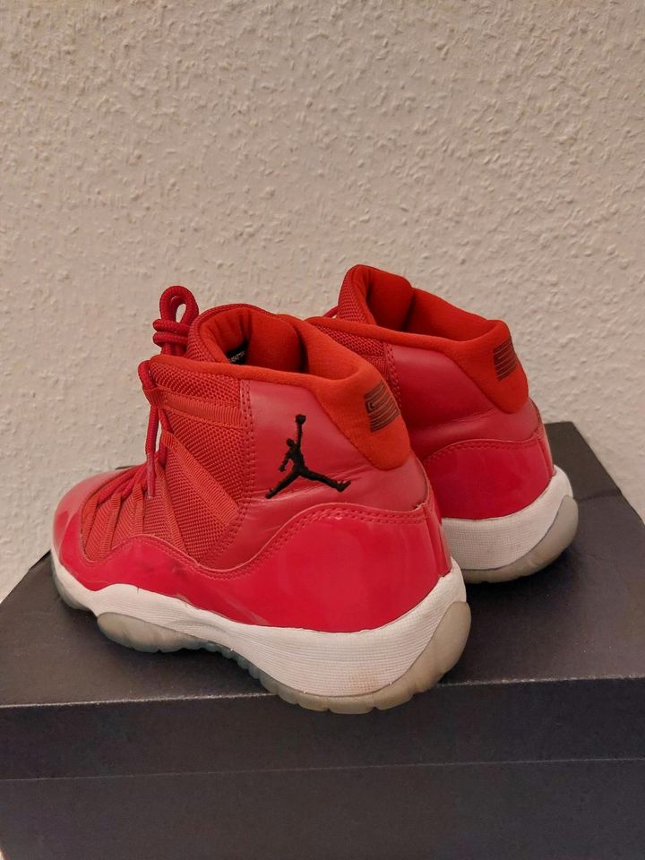 Nike Air Jordan 11 Retro Grösse 40 in Berlin