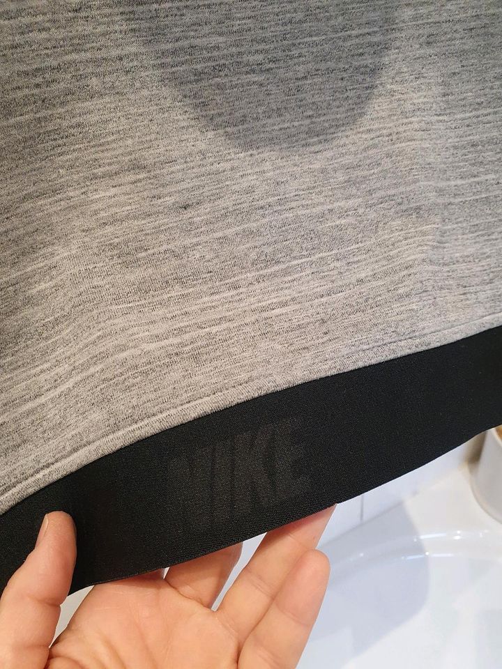 NIKE Hoodie Kapuzenpulli hellgrau in Köln