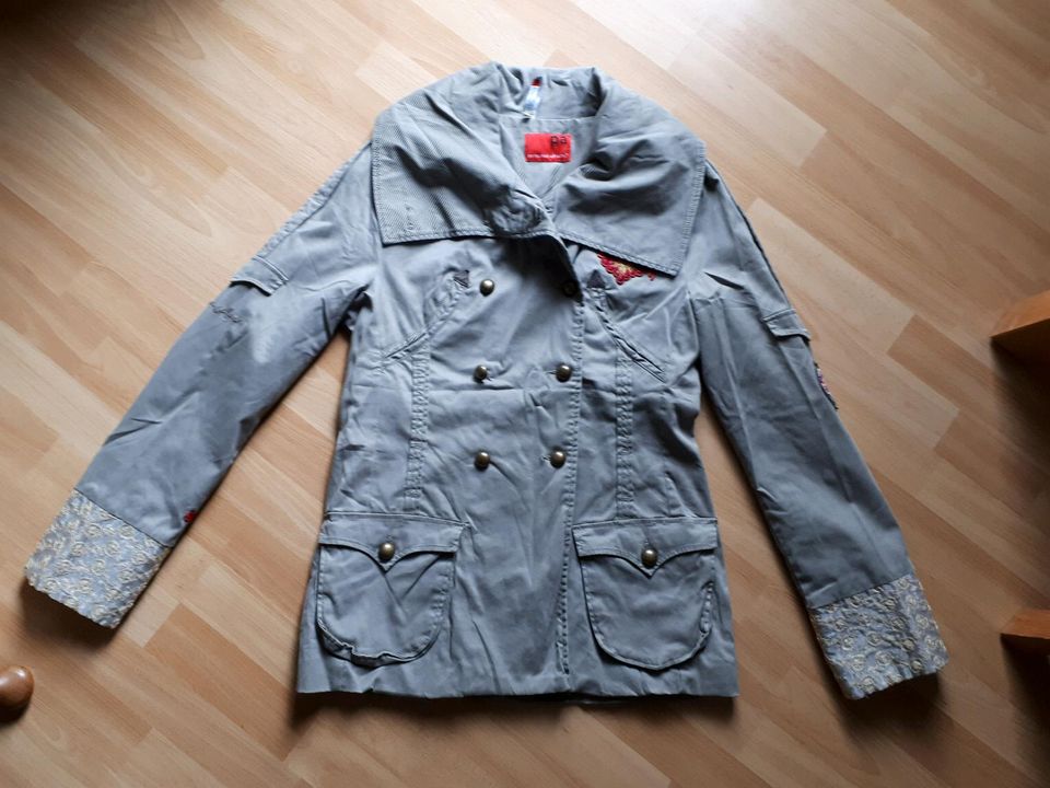 Moderner Vero Moda Damen Jacke / Mantel Größe 40/L in Ahlen
