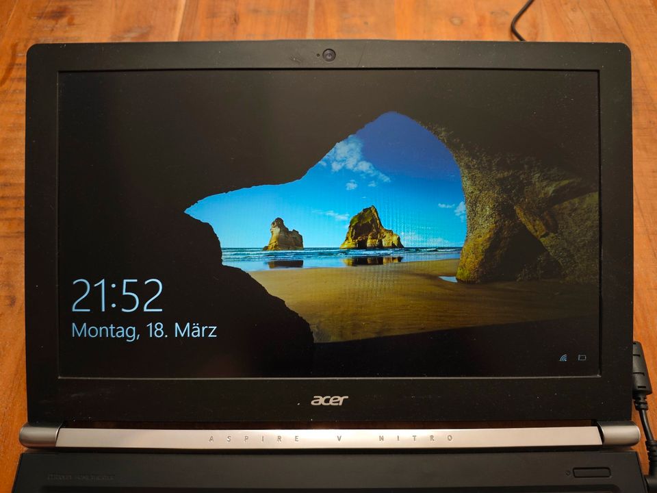 Acer Aspire V15 Nitro VN7-571G, 8GB + 128GB, Full-HD, Nvidia 840M in Köln