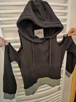 Gr M HOLLISTER Pullover für Mädchen, megaa Teilchen Niedersachsen - Hameln Vorschau