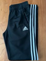 Kinder Sporthose Adidas schwarz Größe 152 Nordrhein-Westfalen - Hagen Vorschau