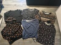 Pullover Paket Größe S / M floral schwarz gemustert hoodie Thüringen - Gotha Vorschau