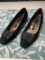 PETER KAISER Damen Pumps schwarz Wildleder Gr. 38,5 (5 1/2) neuw. Bayern - Schweinfurt Vorschau