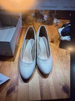 Pumps weiß Creme Niedersachsen - Faßberg Vorschau